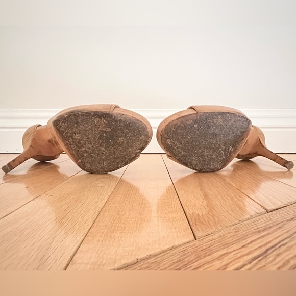 Tan Leather Coach Heals - Picture 3 of 10